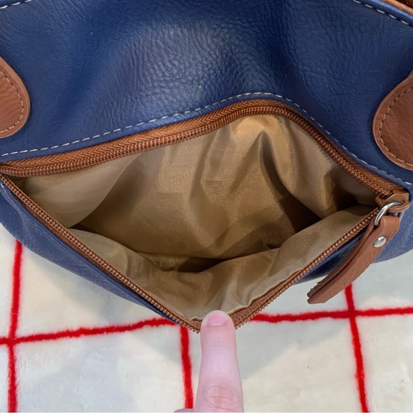 Alfred Dunner Leather Shoulder Bag - Picture 4 of 11